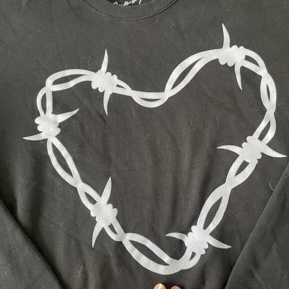 Dua Lipa Sweater Barbed Wire Heart Black Crop Sweatshirt Womens M Cropped Soft - Picture 6 of 7